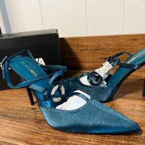 Fashion Nova Heels Size 10